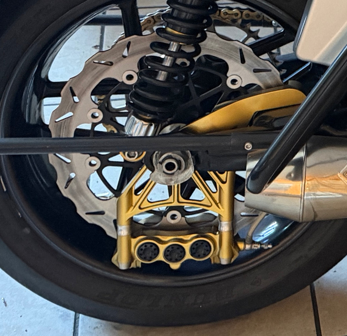 Stoppie King Touring Rear Caliper and Mount