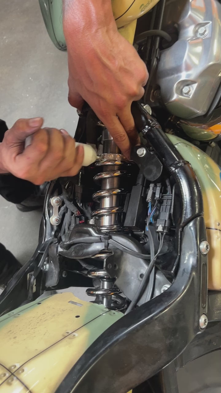 Internal Reservoir M8 Softail